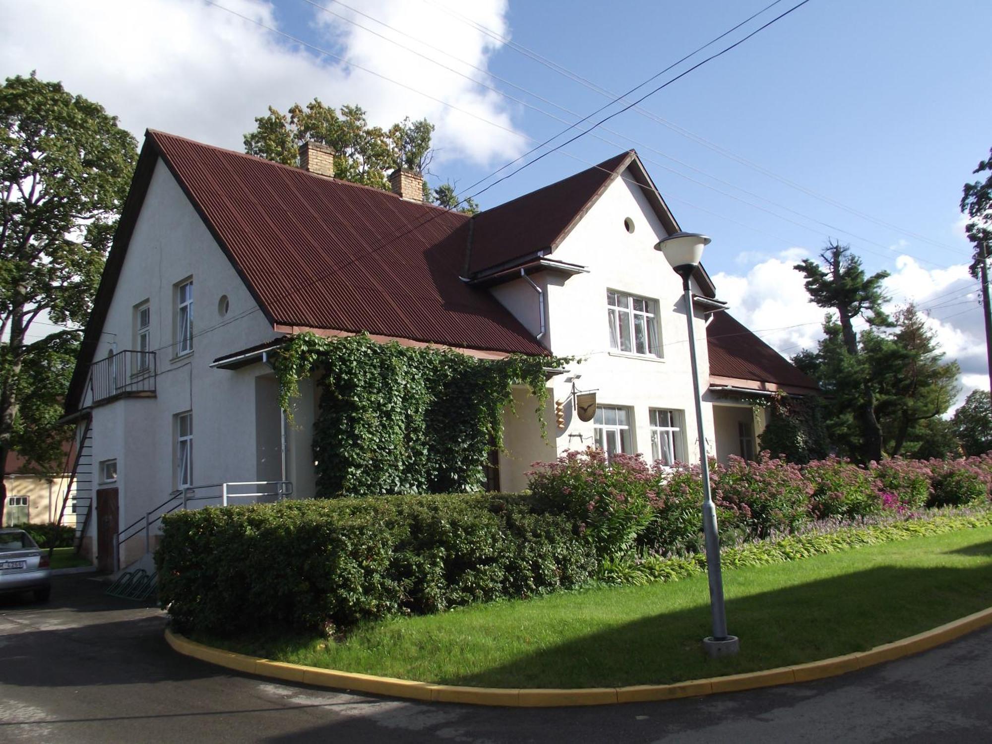 Kalna Ligzda Hotel Smiltene Exterior photo