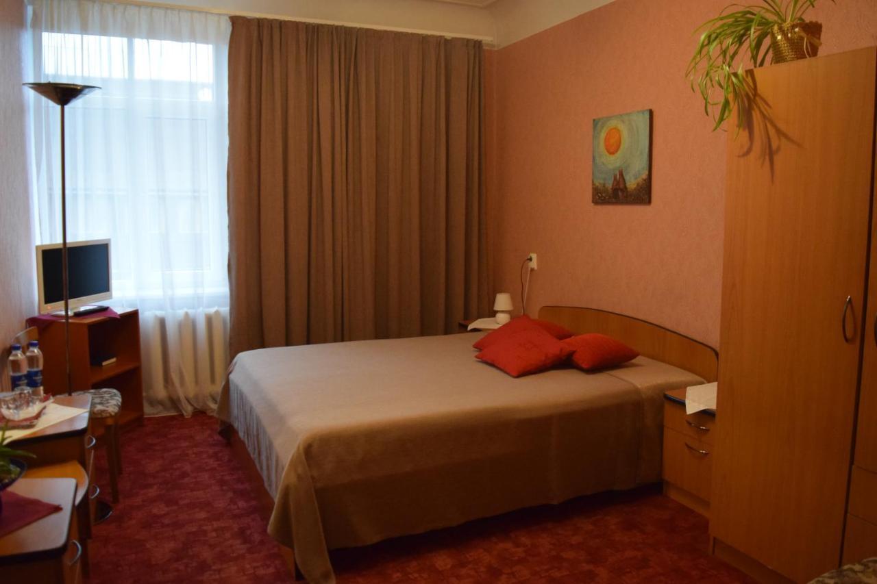 Kalna Ligzda Hotel Smiltene Exterior photo